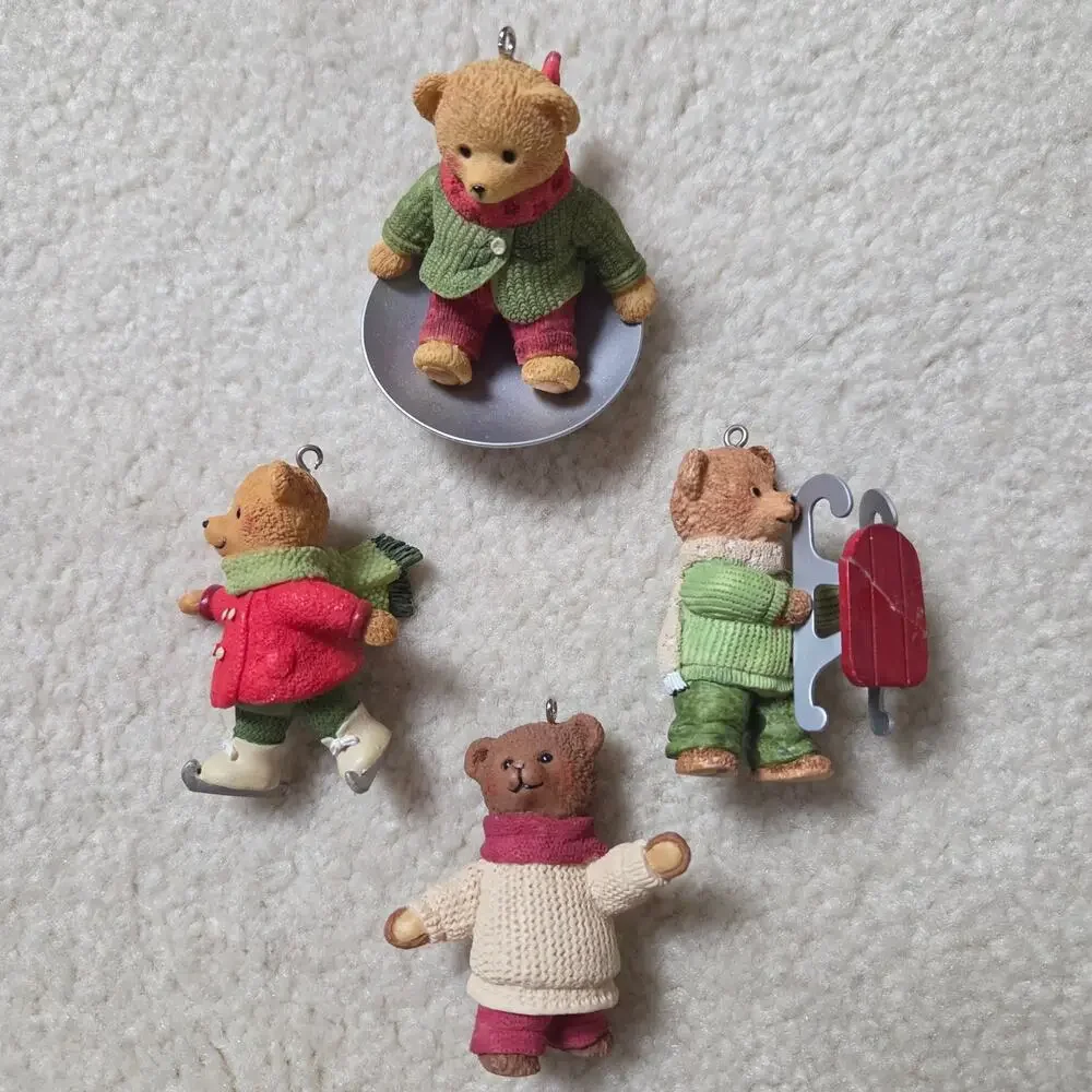 Hallmark Snow Cub Club Gracie Dexter Calvin Wendy Bears Ornaments 2002